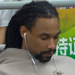 开云官方在线登录-要更换外援吗？杜锋给出答案，广东在等一个人，萨林杰疑似被裁了